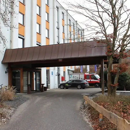 Boardinghousehotel Am Campus מלון דירות ריגנשטאוף